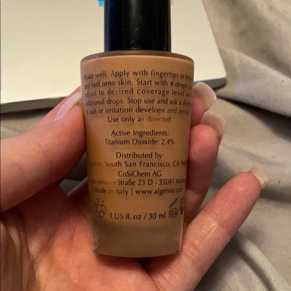 Algenist Color Correcting Serum Foundation - Picture 2 of 3
